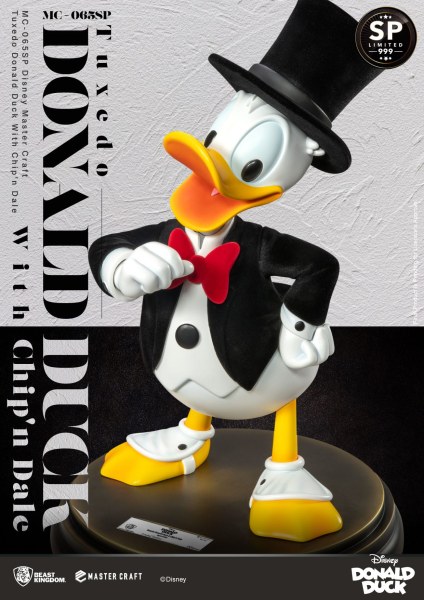 ESMOQUIN DONALD CON CHIP Y DALE DISNEY100 - DISNEY MASTERCRAFT