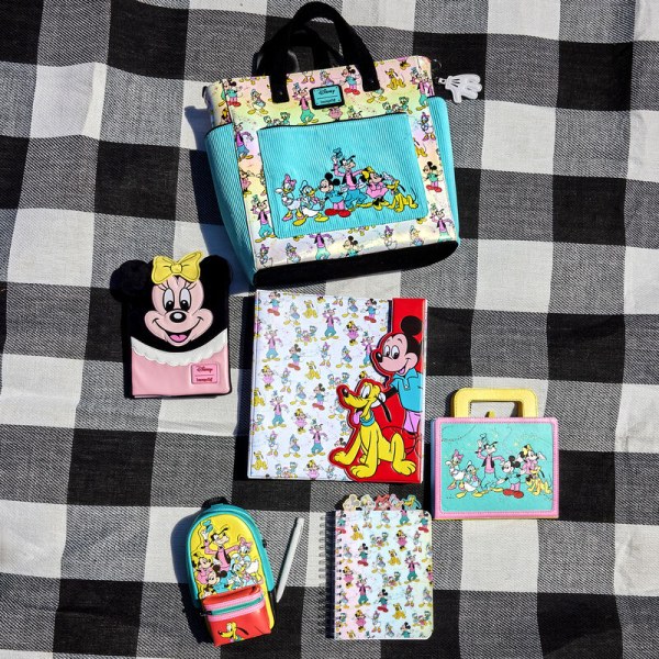 Disney100 Estuche Mickey y sus Amigos - Disney Loungefly