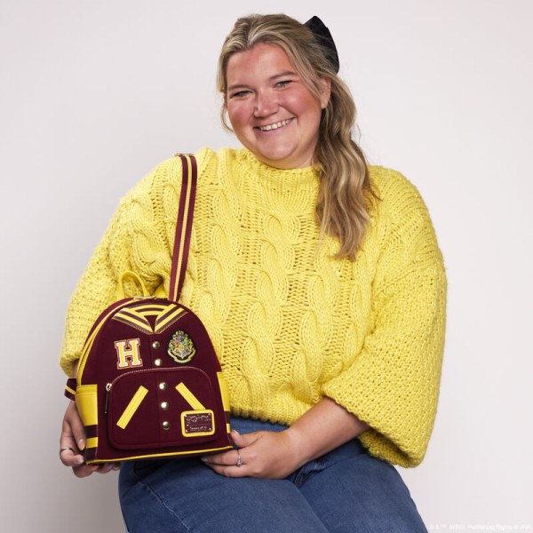 MINI MOCHILA Chaqueta universitaria Hogwarts - HARRY POTTER LOUNGEFLY