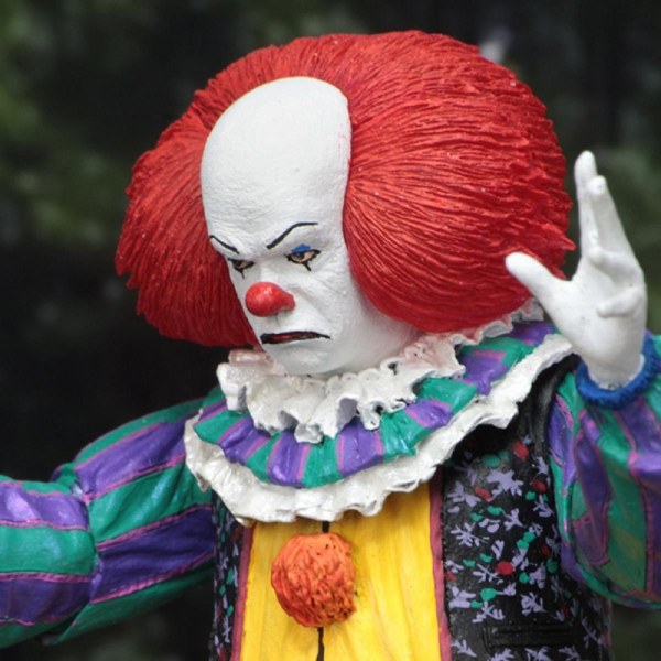 IT - FIGURA DE ACCIÓN - ULTIMATE PENNYWISE (1990)