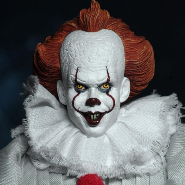 IT - FIGURA DE ACCIÓN VESTIDA - PENNYWISE (2017)