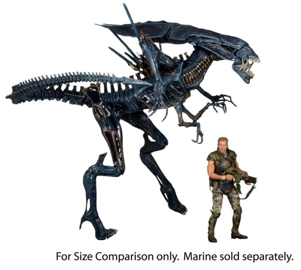 Figura extraterrestres Ultra Deluxe Reina Alienígena 38 cm
