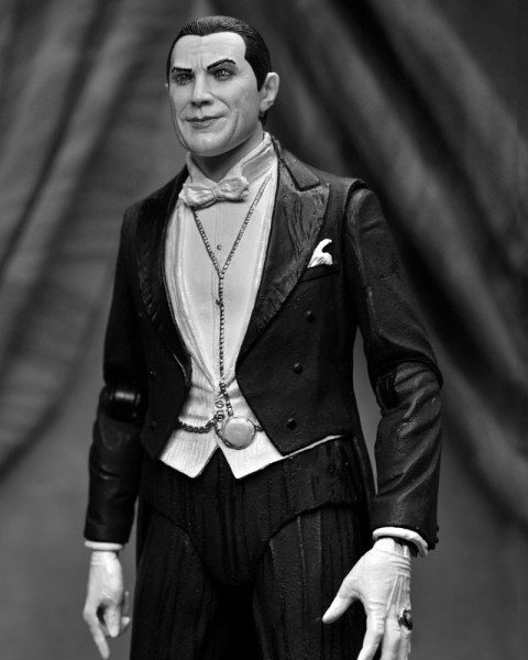 Figura Universal Monsters Ultimate Drácula (Abadía de Carfax) 18 cm