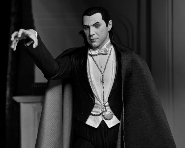 Figura Universal Monsters Ultimate Drácula (Abadía de Carfax) 18 cm