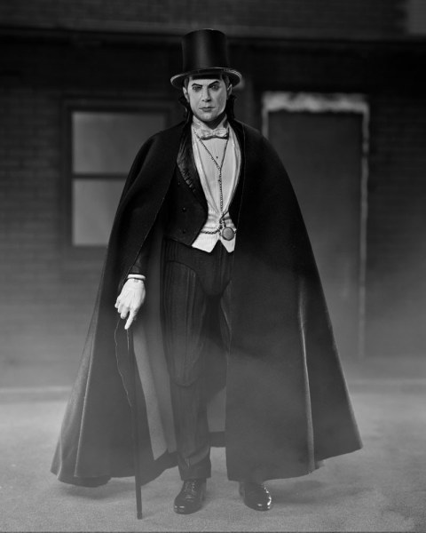 Figura Universal Monsters Ultimate Drácula (Abadía de Carfax) 18 cm