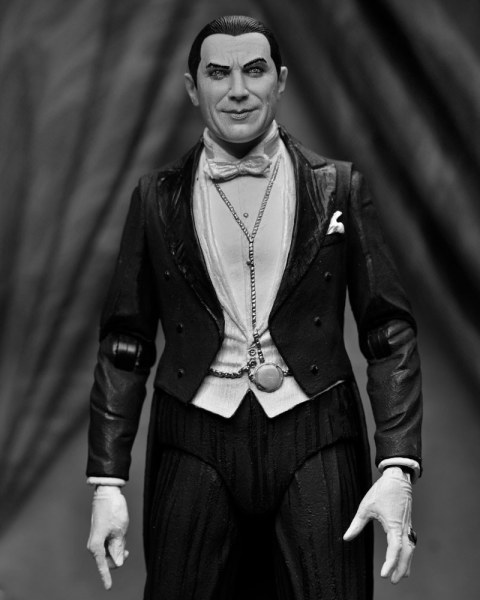 Figura Universal Monsters Ultimate Drácula (Abadía de Carfax) 18 cm