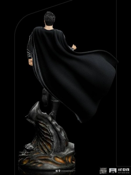 Superman Traje Negro Liga De La Justicia Arte Escala - Dc Comics