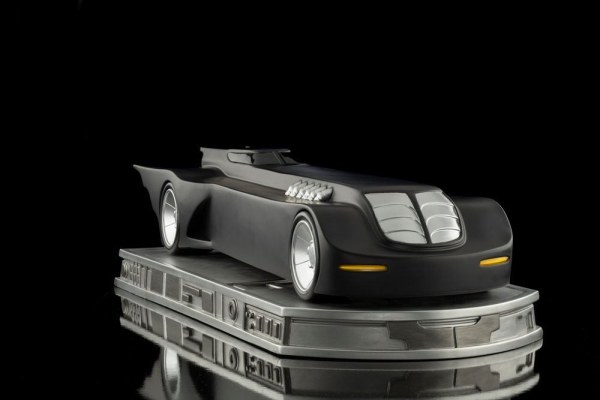 Batimóvil Batman La Serie Animada (1992) Art Scale - Dc Comics