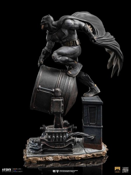 Batman en Batsignal Art Scale Deluxe - Liga de la Justicia