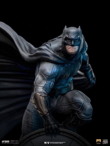 Batman en Batsignal Art Scale Deluxe - Liga de la Justicia