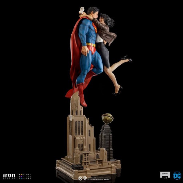 Diorama Superman y Lois - DC Comics