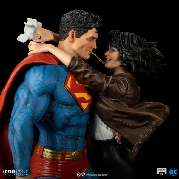 Diorama Superman y Lois - DC Comics