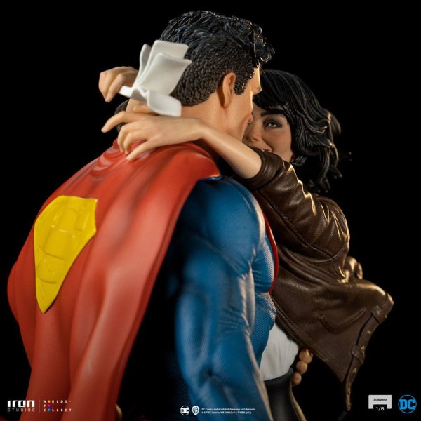 Diorama Superman y Lois - DC Comics