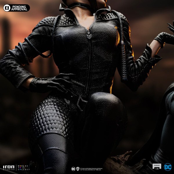 BATMAN & CATWOMAN ART SCALE - DC COMICS