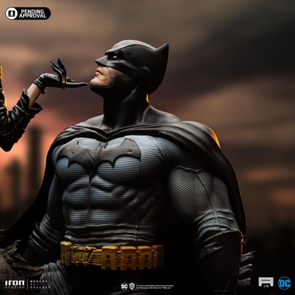 BATMAN & CATWOMAN ART SCALE - DC COMICS