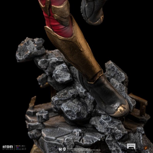 Hawkman Art Scale - Black Adam