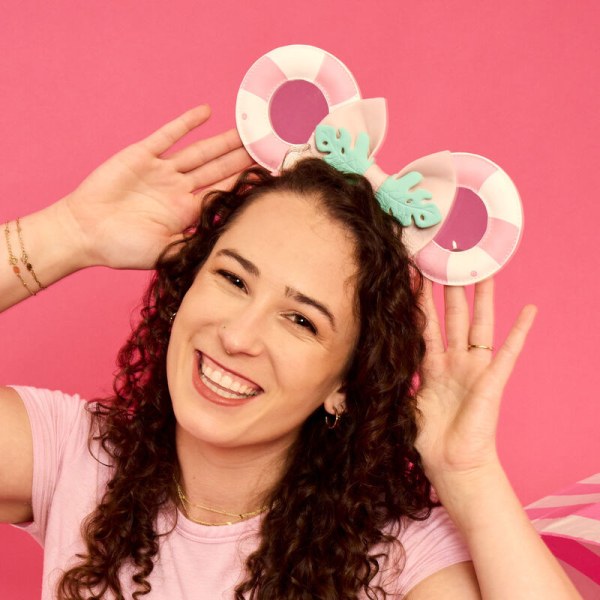 Diadema Minnie Mouse estilo vacaciones junto a la piscina - DISNEY LOUNGEFLY