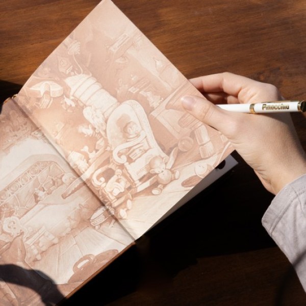 SET DE CUADERNO A5 PREMIUM CON BOLIGRAFO - DISNEY PINOCHO