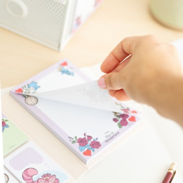 CUADERNO ADHESIVO - DISNEY ALICIA EN EL PAÍS DE LAS MARAVILLAS