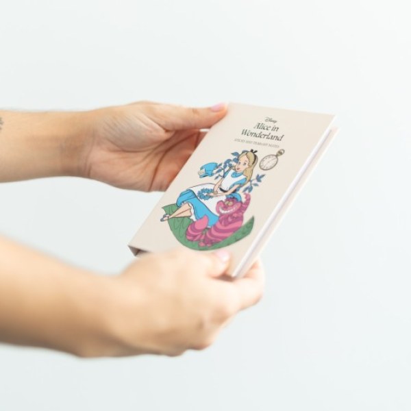 CUADERNO ADHESIVO - DISNEY ALICIA EN EL PAÍS DE LAS MARAVILLAS