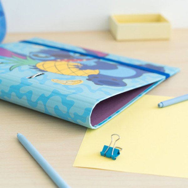CARPETA PREMIUM DE 2 ANILLAS - DISNEY STITCH TROPICAL