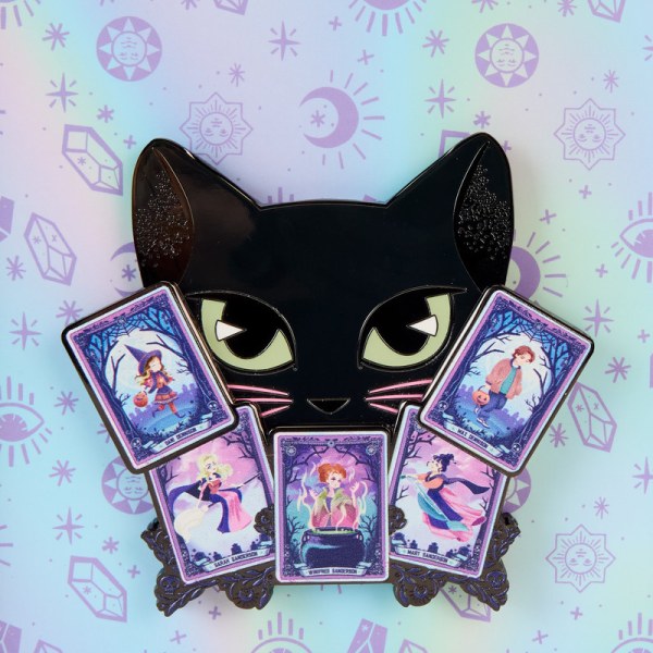 Pin’s Binx en el resplandor de las cartas del tarot Hocus Pocus caja coleccionista - DISNEY LOUNGEFLY