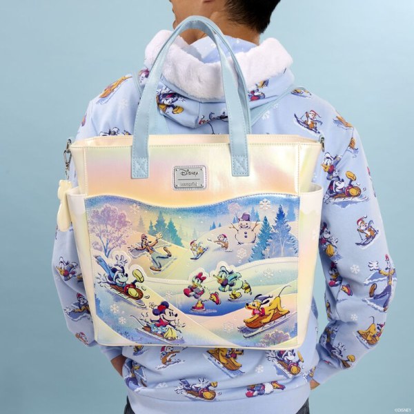 Mochilas convertible y Bolsa Tote de Mickey y Amigos en Winter Wonderland Scene - DISNEY LOUNGEFLY