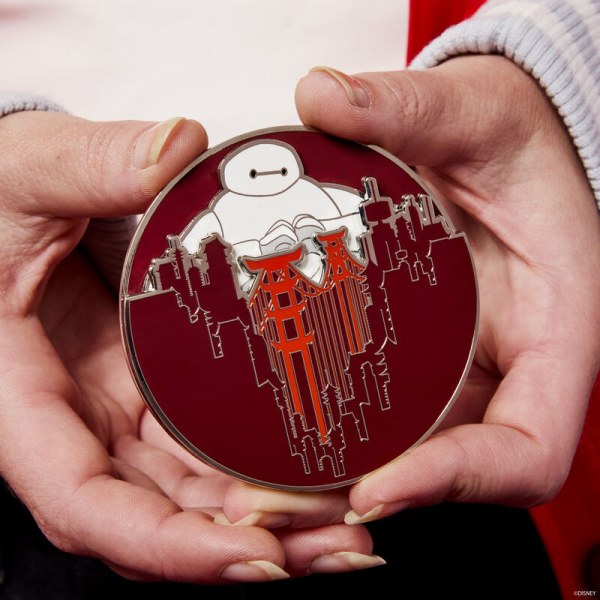Pin caja de coleccionista Baymax ama San Fransokyo 10° aniversario - DISNEY LOUNGEFLY Big Hero 6