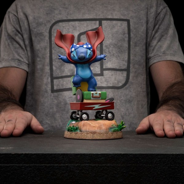 Estatuilla Lilo & Stitch 1 10 Scale Stitch Laundry 19 cm