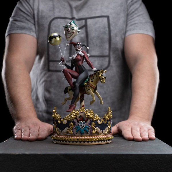 Estatuilla DC Comics 1 10 Scale Harley Quinn Unleashed 30 cm