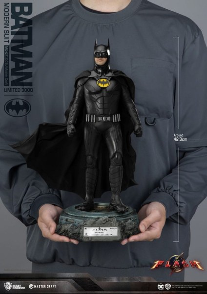 Estatuilla de Batman Master Craft Batman Traje Moderno 42 cm