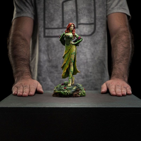 Estatuilla DC 10 1 Scale Poison Ivy 22 cm