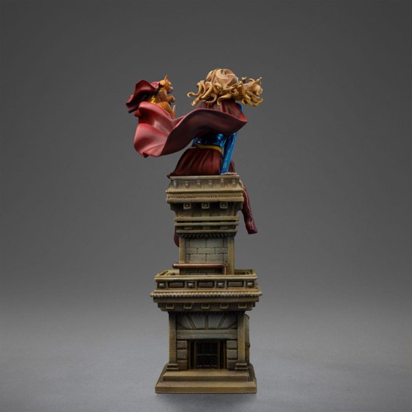 Estatuilla DC 10 1 Scale Super Girl Serie # 8 25 cm