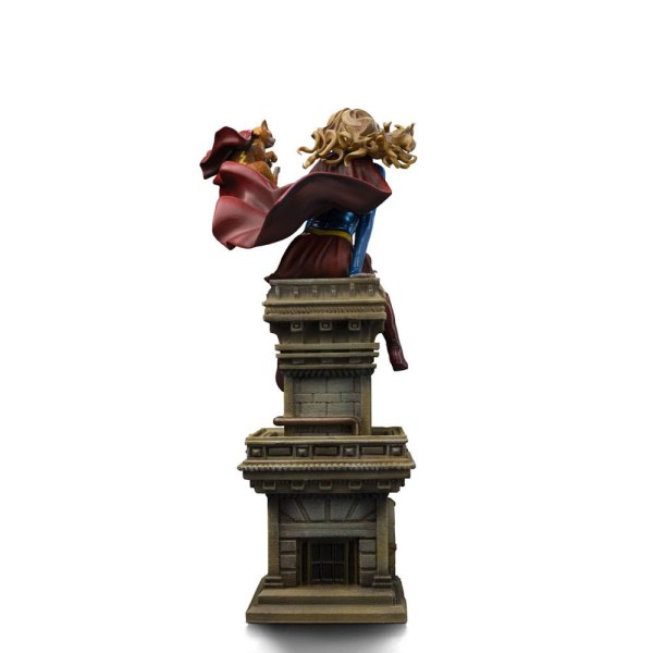Estatuilla DC 10 1 Scale Super Girl Serie # 8 25 cm