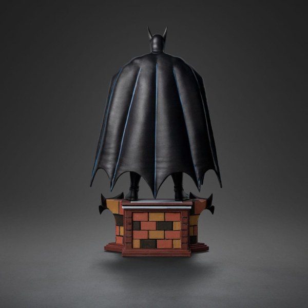 Estatuilla DC 10 1 Scale Batman Detective 85 Aniversario 26 cm