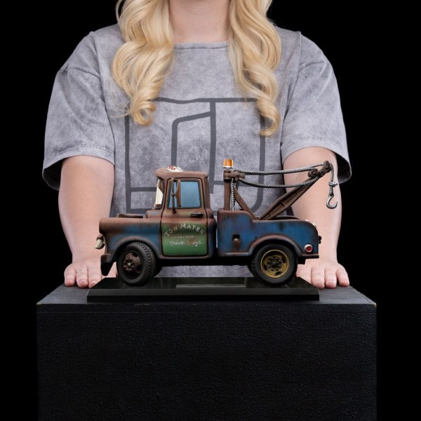 Estatuilla de 10 1 Scale Tow Mater 17 cm