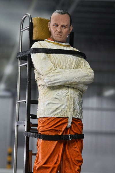 Figura de 18 cm del Dr. Hannibal Lecter (enmascarado) de El silencio de los corderos