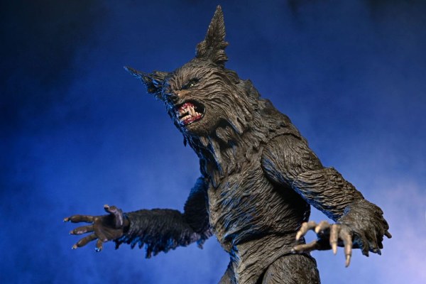 Figura de hombre lobo definitivo de Howls de 23 cm