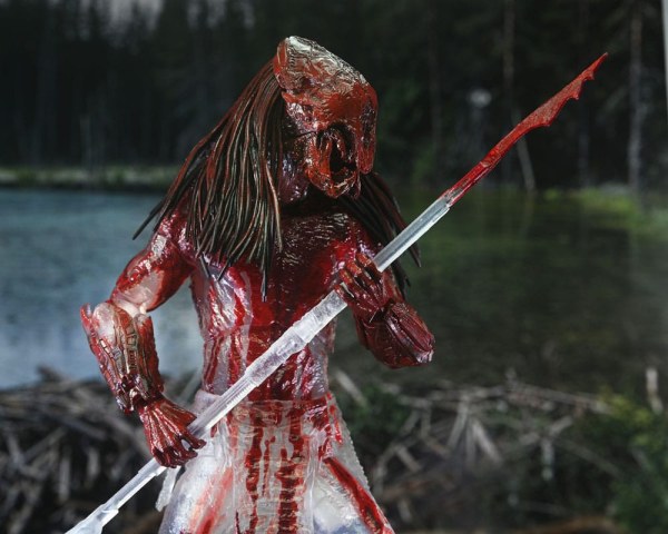 Figura Prey Ultimate Feral Bear Blood Predator de 18 cm