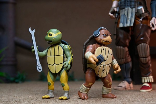 Figura Tortugas Ninja (Los Últimos Ronin Los Años Perdidos) Synja Grammy April con Baby Yi y Moja 18 cm