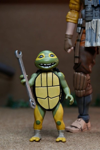 Figura Tortugas Ninja (Los Últimos Ronin Los Años Perdidos) Synja Grammy April con Baby Yi y Moja 18 cm
