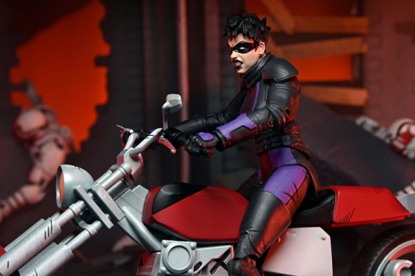 Figura de las Tortugas Ninja (El Último Ronin: Los Años Perdidos) Casey Marie con la Moto del Último Ronin 18 cm