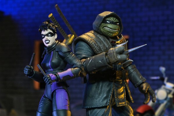 Figura de las Tortugas Ninja (El Último Ronin: Los Años Perdidos) Casey Marie con la Moto del Último Ronin 18 cm