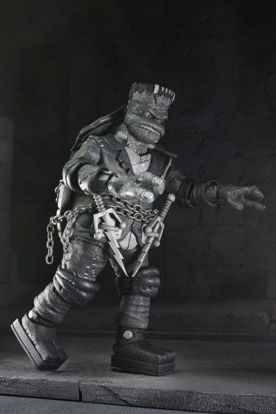 Pack 4 figuras Tortugas Ninja Universal Monsters x Teenage Mutant Ninja Turtles Blanco y Negro 18 cm