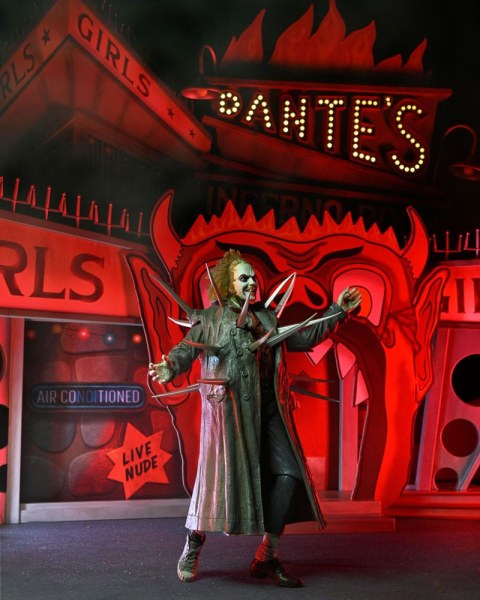 Diorama de Beetlejuice (1988), gabardina con pinchos, set de lujo de la Habitación del Infierno