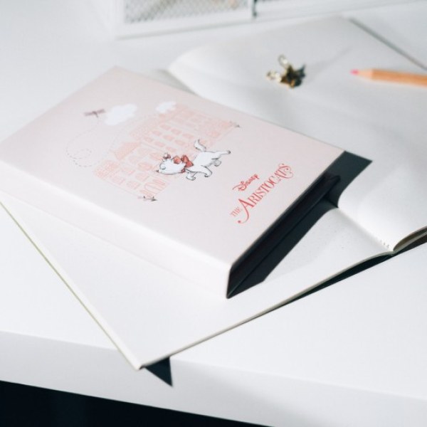 CUADERNO ADHESIVO - DISNEY LOS ARISTOGATOS