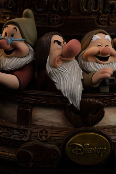 Estatuilla de Blanca Nieves y los 10 enanitos Escala de arte 1 Blanca Nieves y Dopey Edición Deluxe 21 cm