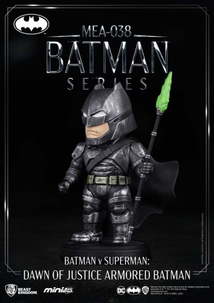 Batman v Superman: El Amanecer de la Justicia Mini Figura de Batman Blindado Ataque de Huevo 8 cm