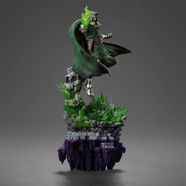 Estatuilla Diorama El Guantelete del Infinito Marvel Legends Escala de Arte 1 Infinity Doctor Doom Edición Deluxe 42 cm