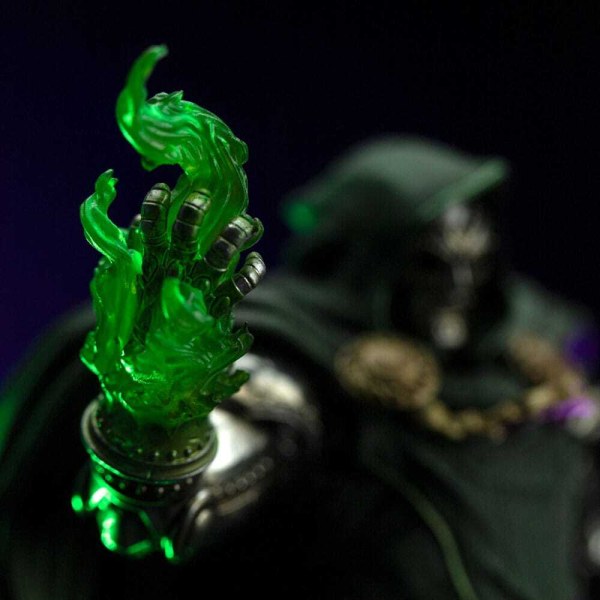 Estatuilla Diorama El Guantelete del Infinito Marvel Legends Escala de Arte 1 Infinity Doctor Doom Edición Deluxe 42 cm